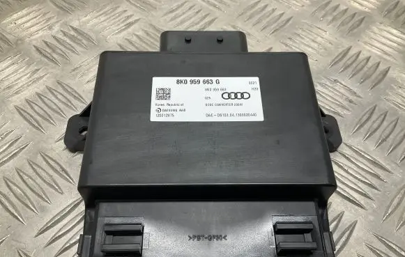 Skoda Rapid (NH) Power management control unit 8K0959663G
