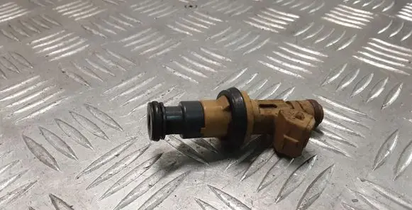 Volvo S40 Fuel injector 9125821