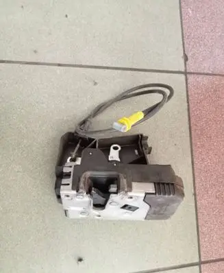 Renault Trafic II (X83) Front door lock 8200008248 91166227
