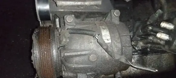Renault Master II Air conditioning (A/C) compressor (pump) 8200021822