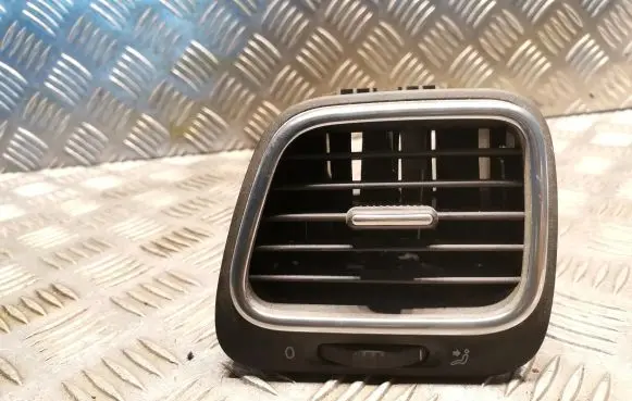 Volkswagen Eos Dashboard air vent grill cover trim 1Q0819703G