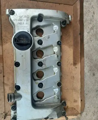 Audi A4 S4 B6 8E 8H Rocker cam cover 06B103475A
