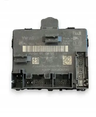 Volkswagen Golf VII Door control unit/module 4M1959592B