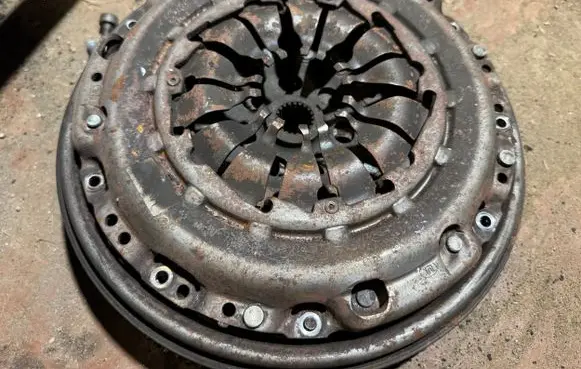 Nissan Juke I F15 Clutch set kit 302052316R