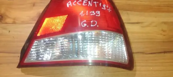 Hyundai Accent Rear/tail lights