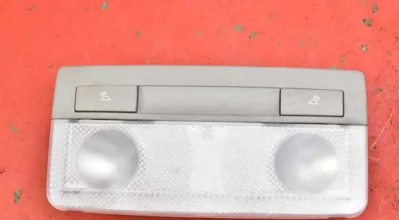 Chevrolet Cruze Boot/trunk interior light 13285096