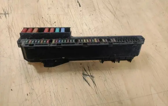 BMW 5 E60 E61 Fuse box set 6114695733001 61146957330 6957330