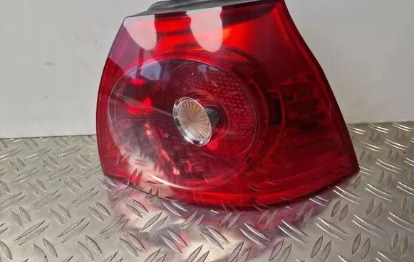 Volkswagen Golf V Rear/tail lights 1K6945096N