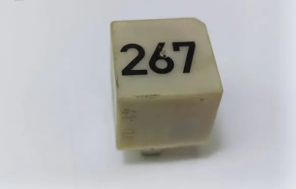 Volkswagen PASSAT B5.5 Other relay 443919578C