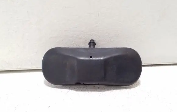 Windshield washer spray nozzle
