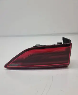 Volkswagen Golf VIII Tailgate rear/tail lights 5H0945093D 81980102