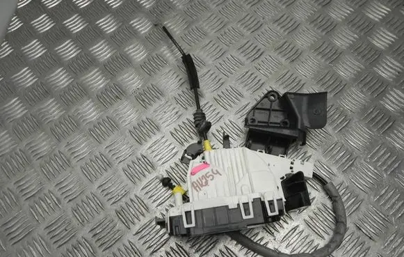 Loading door lock