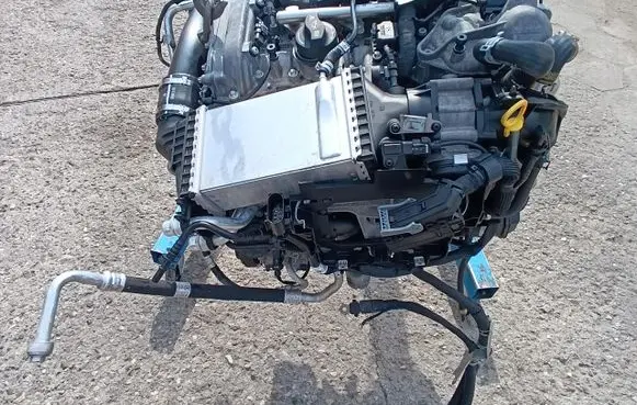 Mercedes-Benz C W205 Engine