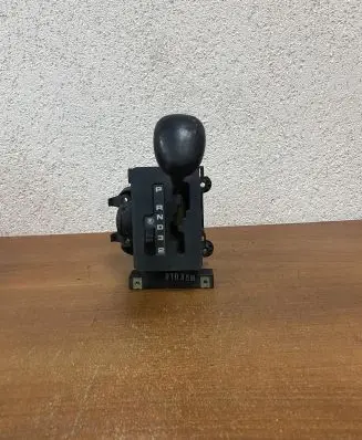 Mercedes-Benz E W124 Gear shifter/selector 1242670405 E2736