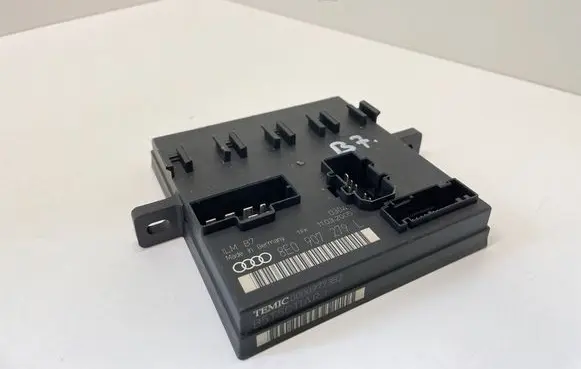 Audi A4 S4 B7 8E 8H Comfort/convenience module 8E0907279L ILMB7