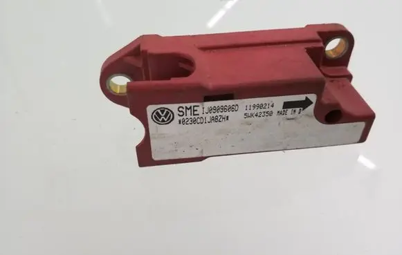 Volkswagen Golf IV Airbag deployment crash/impact sensor 1J0909606D
