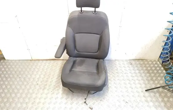 Renault Trafic III (X82) Front driver seat 