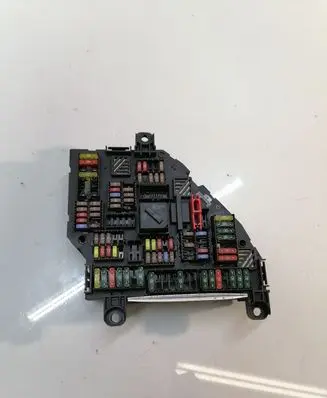 BMW 5 F10 F11 Fuse module 9252813