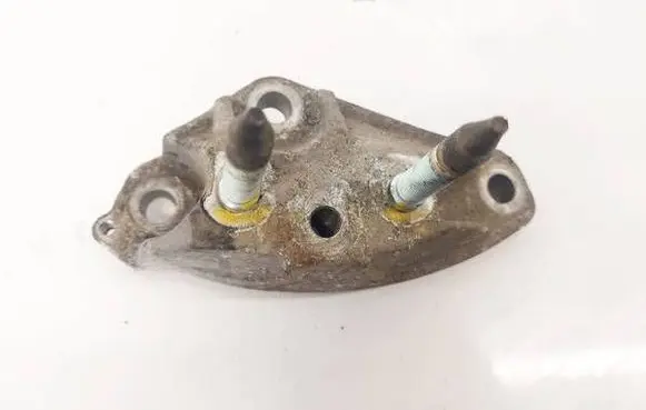 Honda Civic Engine mounting bracket 