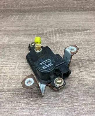 Mitsubishi Pajero Central locking motor 1528005960 MB669754