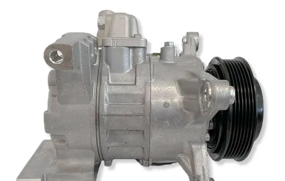 Lexus IS 200-300 Air conditioning (A/C) compressor (pump) 883203A180