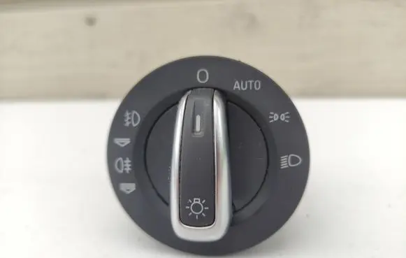 Light switch