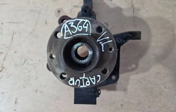 Renault Captur Front wheel hub spindle knuckle 401330611R