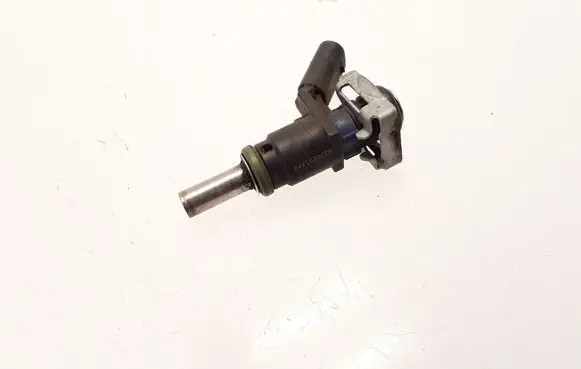 Mercedes-Benz B W245 Fuel injector A0000788749 6235B03470