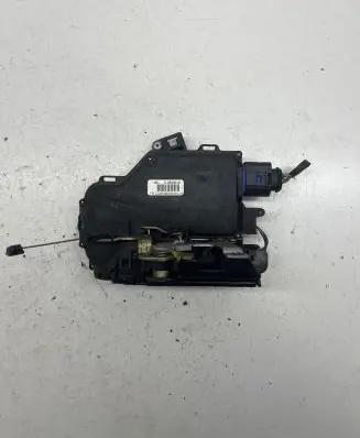 Volkswagen Golf Plus Rear door lock 7L0839016 CM2192000431
