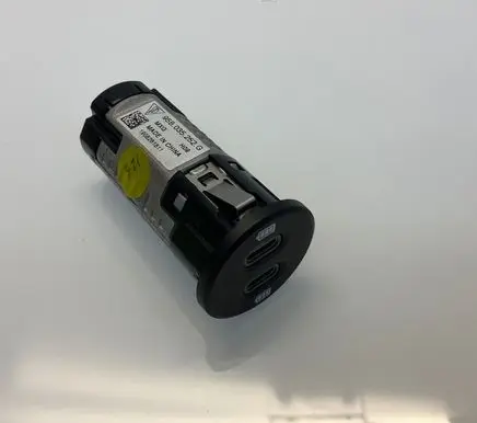 Porsche Macan (95B) USB socket connector 95B035252G 1908261811