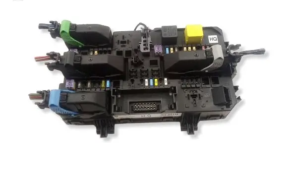 Opel Astra H Fuse box set 13220831 5DK00866953