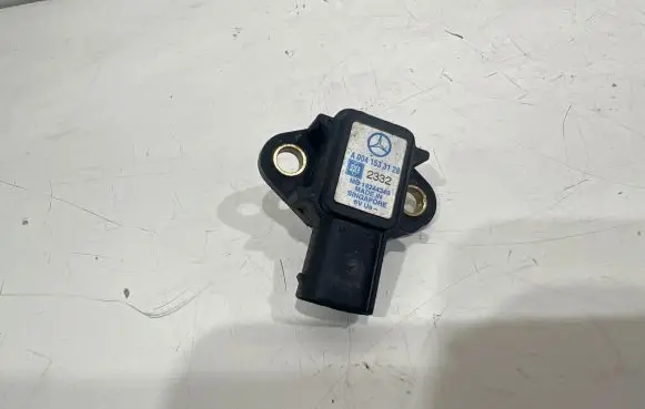 Mercedes-Benz E W211 Air pressure sensor 0041533128