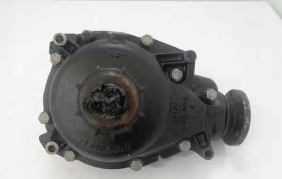 BMW X3 E83 Rear differential 1428832