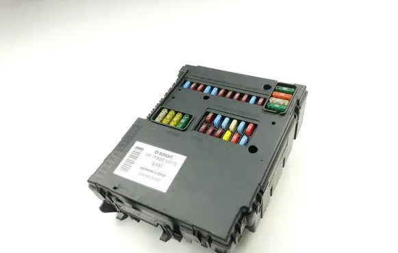 Smart ForTwo I Fuse module 0011868V013 5WK45090