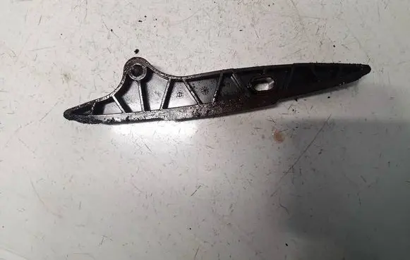 Mercedes-Benz E W212 Slide rail for timing chain A2720520216
