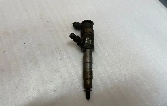 Ford Fiesta Fuel injector 0445110340