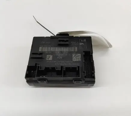 Volkswagen PASSAT B8 Door control unit/module 5Q0959592E 5Q0959592B
