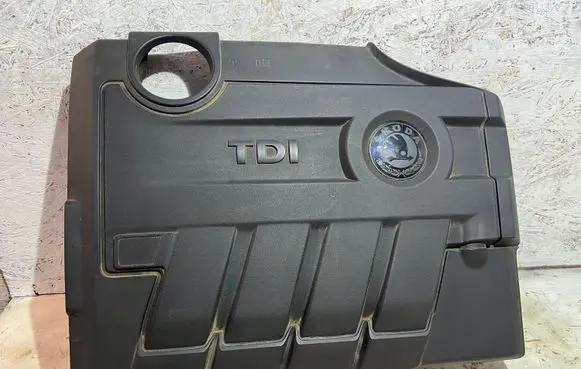 Skoda Octavia Mk2 (1Z) Engine cover (trim) 03L103925AQ