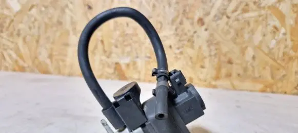 Renault Laguna II Turbo solenoid valve 72190356 8200270151