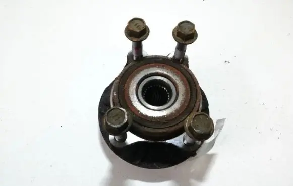 Toyota Auris 150 Front wheel hub