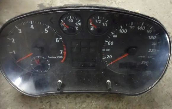 Audi A3 S3 8L Speedometer (instrument cluster) 8l0919860a