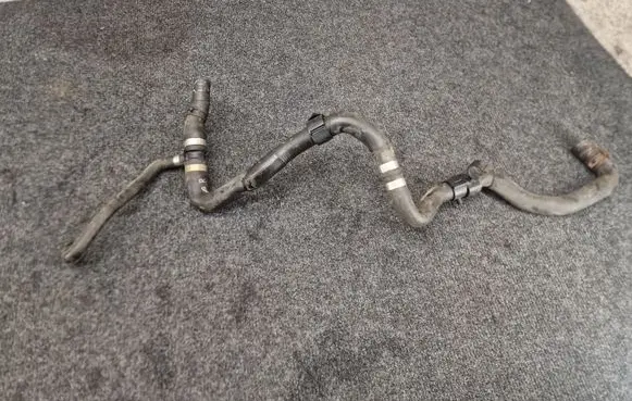 Volkswagen PASSAT B8 Engine coolant pipe/hose 5Q0121053D