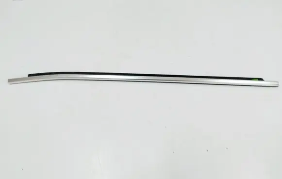 Front door glass trim molding