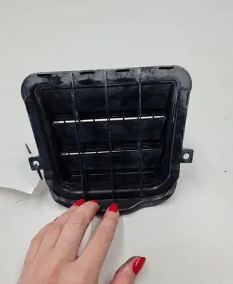 Audi A4 S4 B8 8K Quarter panel pressure vent 8K0819181B