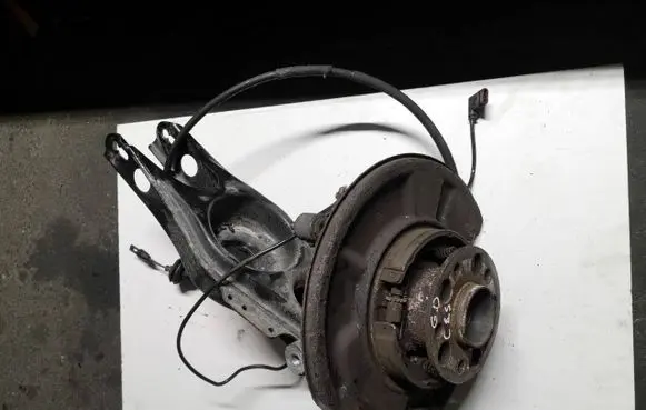 Mercedes-Benz CLS C219 Rear wheel hub
