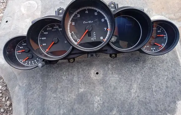 Porsche Cayenne (92A) Speedometer (instrument cluster) 7P5920902F SW27111600 VD05790