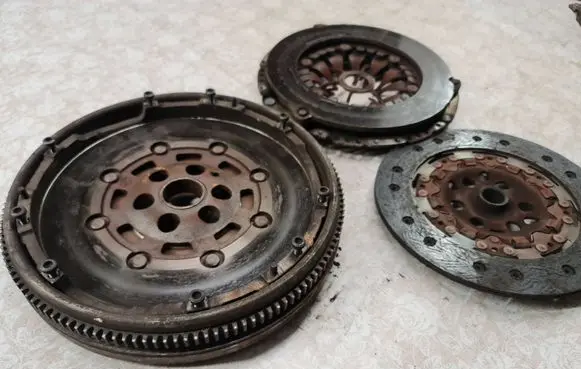 Volkswagen PASSAT B6 Clutch set kit 06F105264C