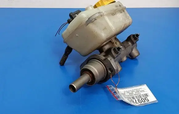 Seat Ibiza IV (6J,6P) Master brake cylinder