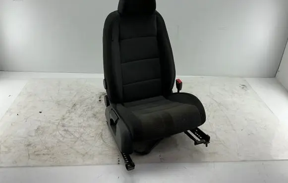 Volkswagen Golf VI Front passenger seat 1K4881106NT 1928222 254153031
