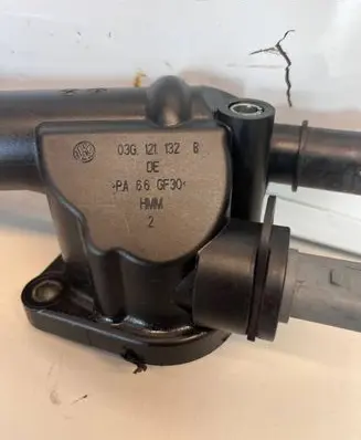 Volkswagen Golf V Engine coolant pipe/hose 1K0122101DF